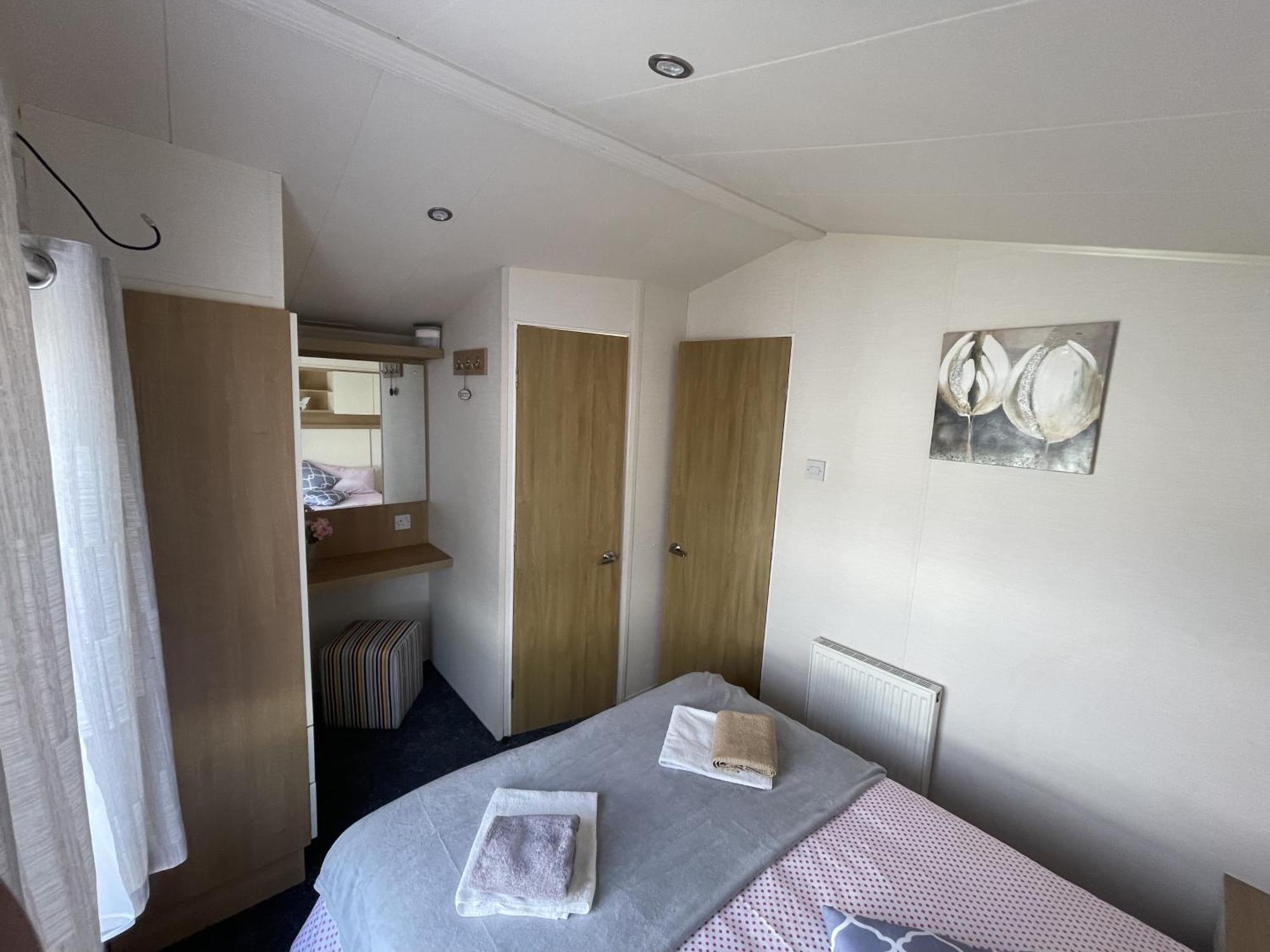 2 Bedroom Caravan, Edi Rita, Robin Hood, Pet Friendly Meliden Exterior photo